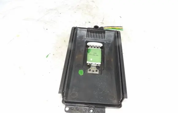 Volkswagen Bora Heater blower motor/fan resistor 1R8KR80KR25K