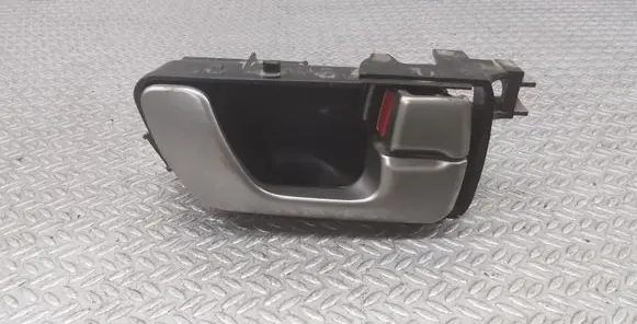 Mitsubishi Pajero Rear door interior handle