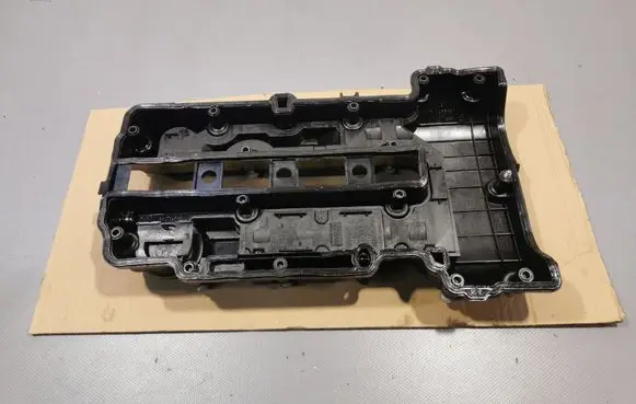 Opel Zafira C Rocker cam cover 55561426