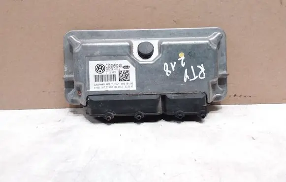Skoda Fabia Mk2 (5J) Engine control unit/module 03C906024D