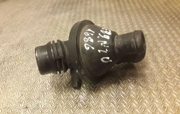 BMW Z4 E89 Thermostat 6601544