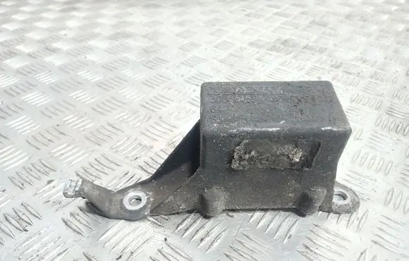 Volvo XC90 Other engine bay part