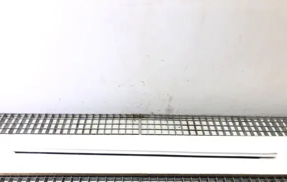 BMW 7 F01 F02 F03 F04 Loading door glass trim molding 