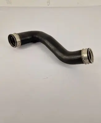 Volkswagen Touareg I Intercooler hose/pipe 