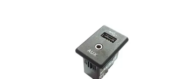 Nissan Navara D23 AUX in-socket connector 795405004