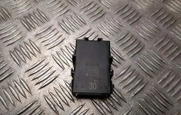 Toyota Land Cruiser (J150) Gateway control module 8911147080