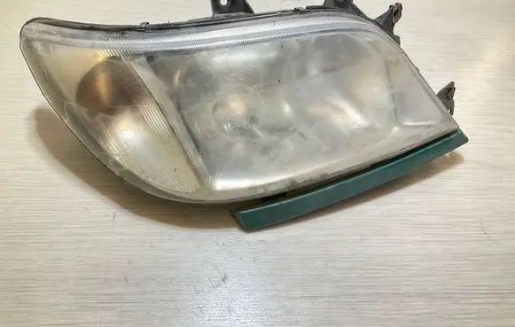 Mercedes-Benz Sprinter W901 W902 W903 W904 Headlight/headlamp A901820