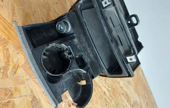 Mercedes-Benz Sprinter W906 Cup holder 9066800558