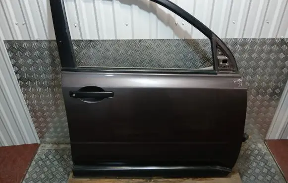 Nissan X-Trail T31 Front door