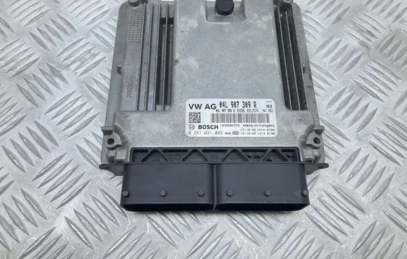 Audi A3 S3 8V Engine control unit/module ECU 04L907309R