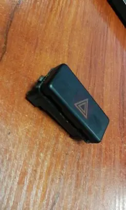 BMW 7 E38 Hazard light switch 8350947