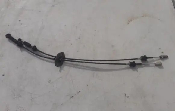 KIA Carens III Gear shift cable linkage 102007K21