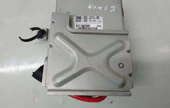 Honda Civic Power steering control unit/module Q1T18073M