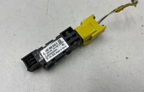 Volkswagen Phaeton Airbag deployment crash/impact sensor 4B0959643E 0232H2R5EVL 202193