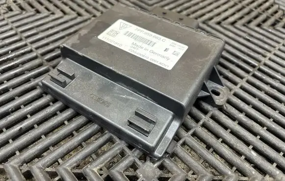 Porsche Panamera (970) Voltage converter/converter module 7PP959663C