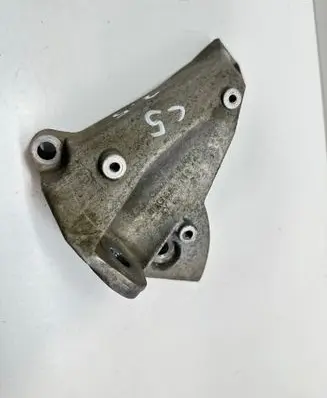 Audi A6 S6 C5 4B Engine mounting bracket 8D0399113AT