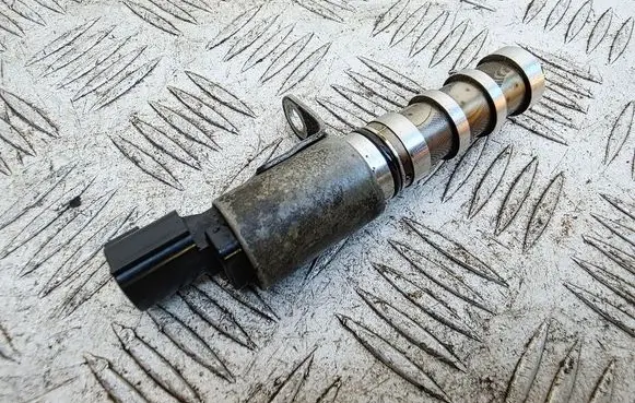 Renault Captur Camshaft vanos timing valve 237962295R