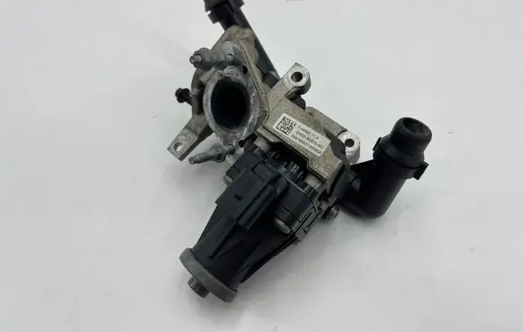 Jaguar XE EGR valve G4D39D475AC 704924110 244165037AR