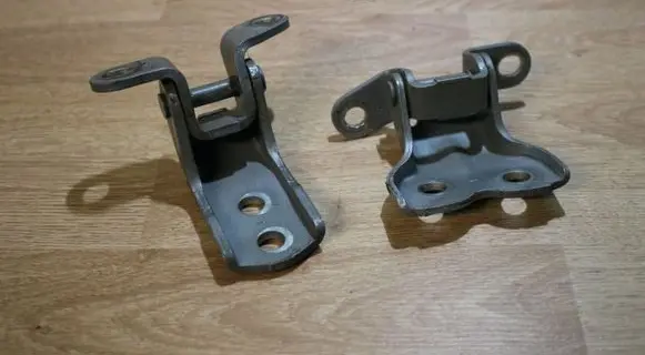 Toyota Avensis T250 Front door hinge set 