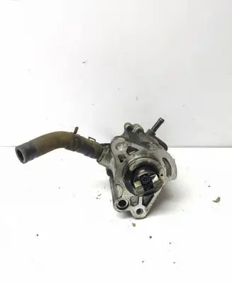 Toyota Avensis T220 Vacuum pump 