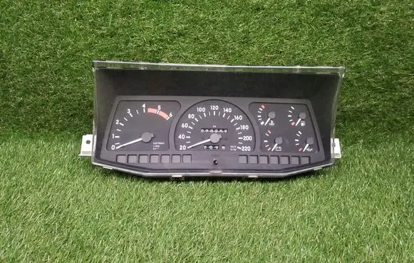 Opel Frontera A Speedometer (instrument cluster) 88481604