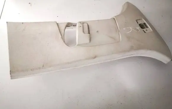 Ford Focus (B) pillar trim (top) bm51a24582a bm51-a24582-a