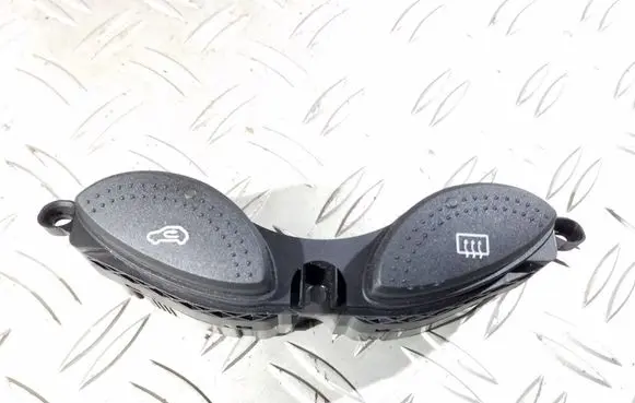 Ford Focus Windscreen/window heater switch 98AG18C621AG