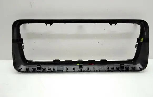 Radio/GPS head unit trim