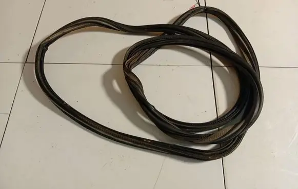 Opel Zafira A Trunk rubber seal (body) 