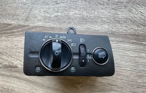Mercedes-Benz E W211 Light switch 2115451004