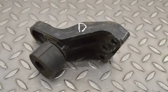 Hyundai ix35 Engine mounting bracket