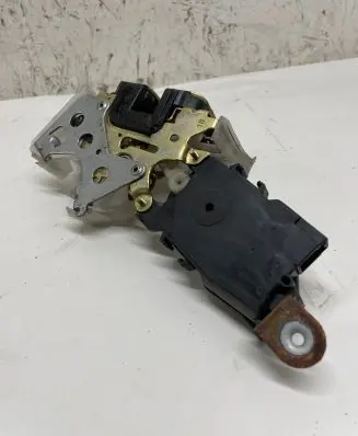 Subaru Forester SG Front door lock