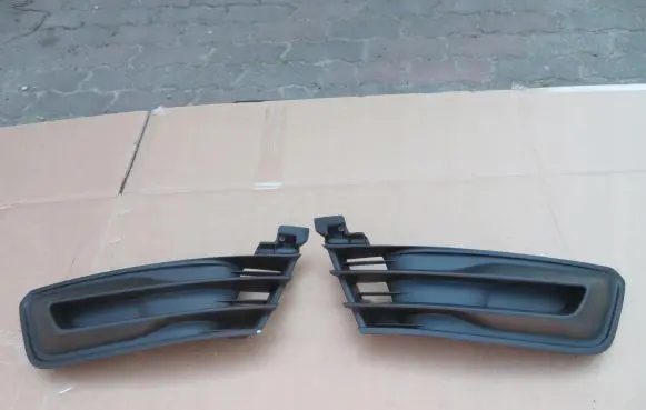 Renault Captur Front bumper lower grill 263314901R