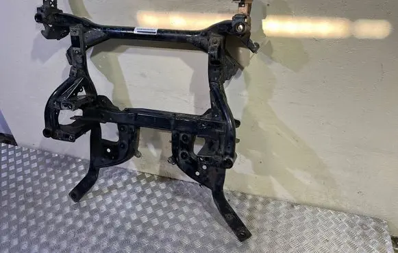 Jaguar XE Front subframe GX735C145AE