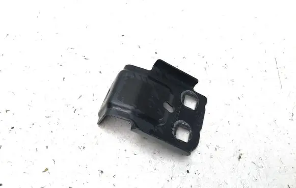 Fender mounting bracket