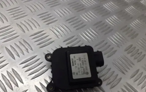 Audi A3 S3 8L Central body control module 1J1907511C