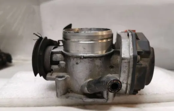 Audi A3 S3 8P Throttle body valve 