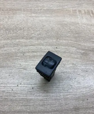 Toyota Yaris Headlight level height control switch 841520D030