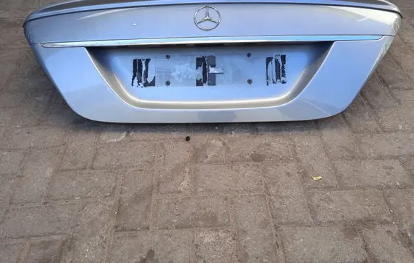 Mercedes-Benz S W221 Tailgate/trunk/boot lid