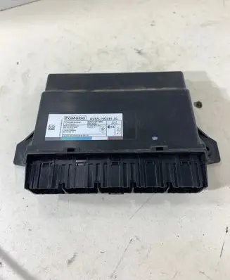 Ford Focus Comfort/convenience module AV6N19G481AL