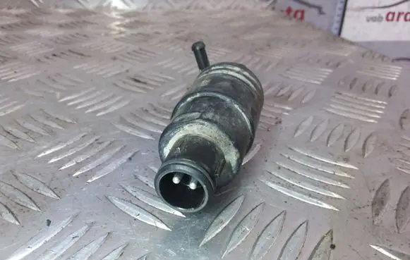 Audi 80 90 S2 B4 Windscreen/windshield washer pump 4A0955651