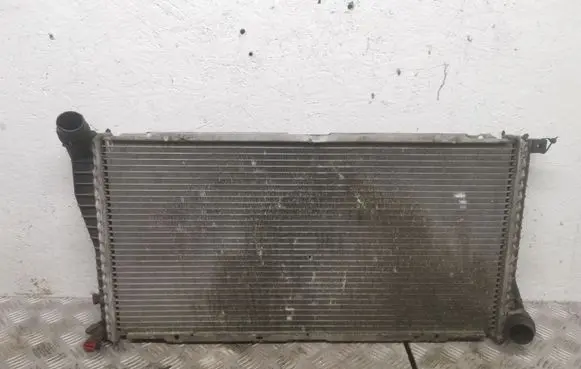 BMW 5 E60 E61 Coolant radiator 7787907