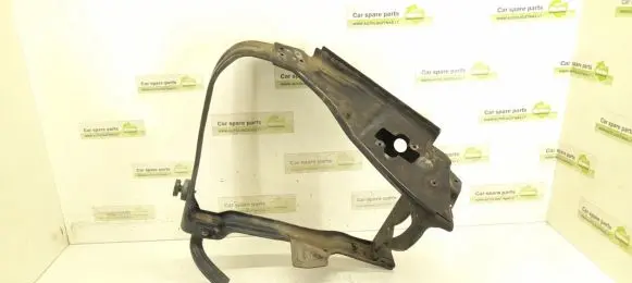 Mercedes-Benz R W251 Radiator support slam panel 2516200091 A2516200091