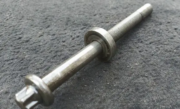 BMW 5 E60 E61 Cylinder head bolts 