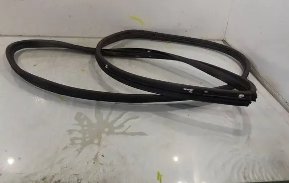 Alfa Romeo 147 Front door rubber seal 