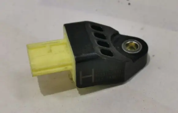 Subaru Forester SJ Airbag deployment crash/impact sensor