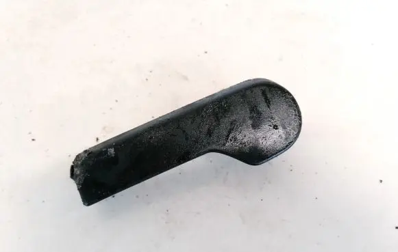 Engine bonnet (hood) release handle