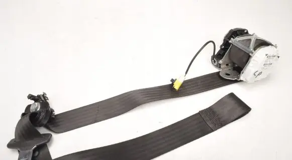 Maserati Ghibli Front seatbelt 34040740D 00800865900
