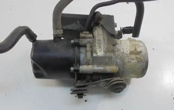 Citroen C5 Power steering pump 9657739080