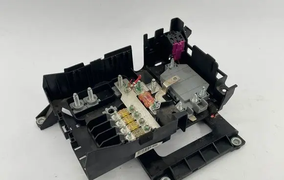 Volkswagen Touareg I Fuse box set 7L0937548E